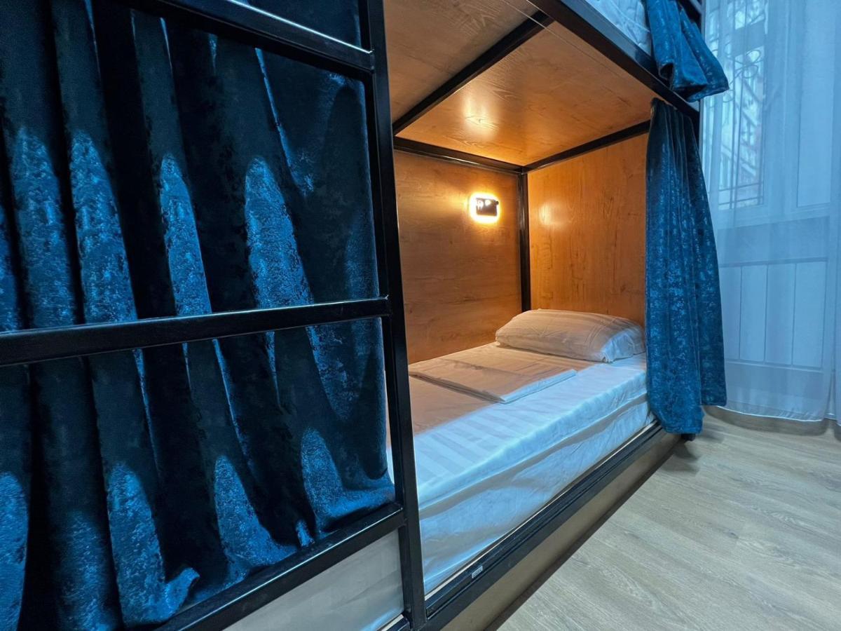Friends Hostel Astana Extérieur photo