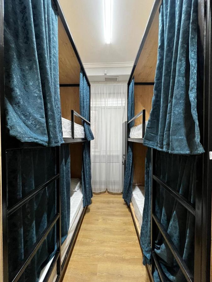 Friends Hostel Astana Extérieur photo