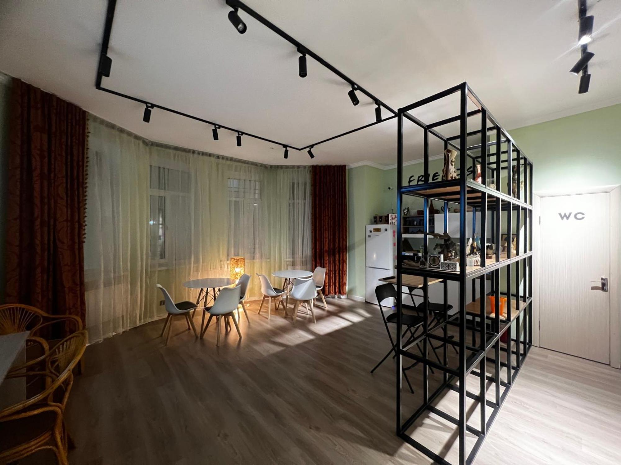 Friends Hostel Astana Extérieur photo