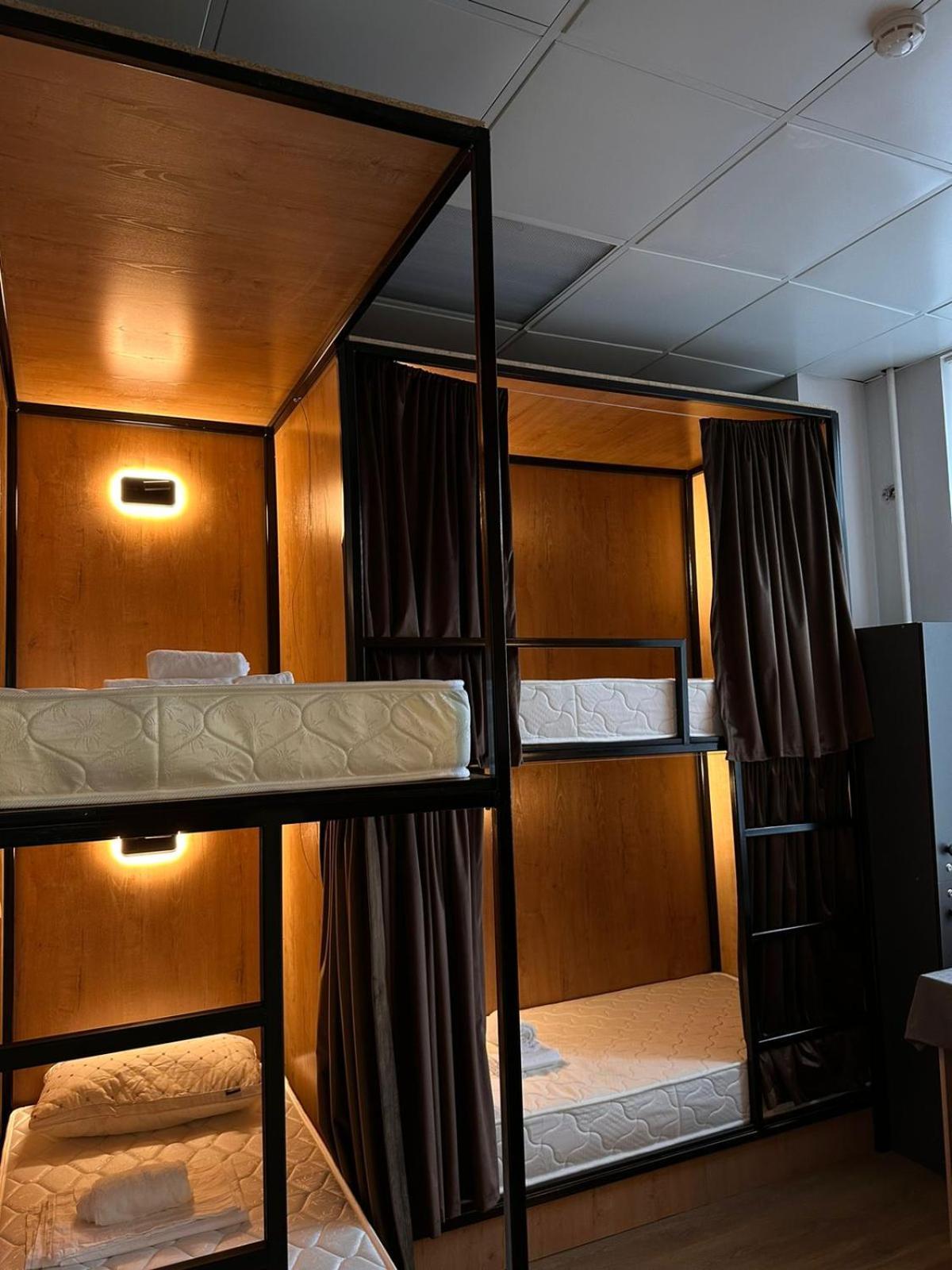 Friends Hostel Astana Extérieur photo