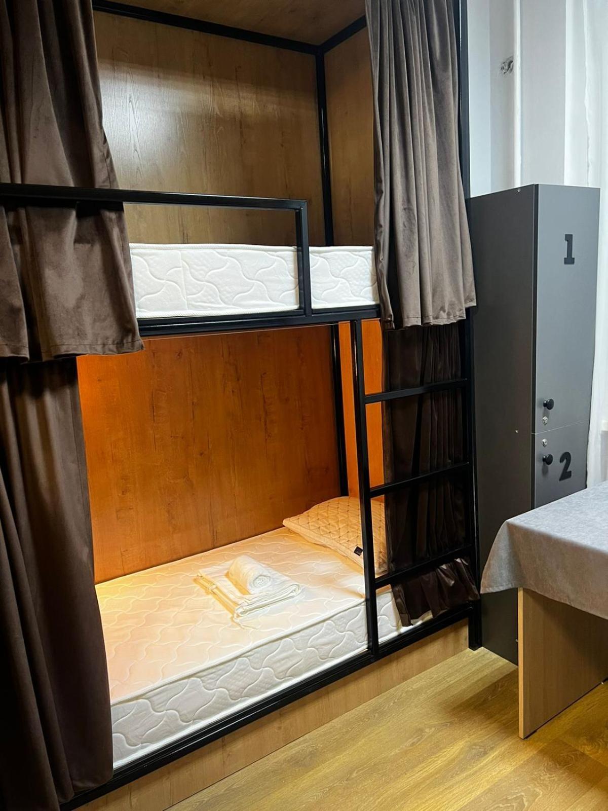Friends Hostel Astana Extérieur photo