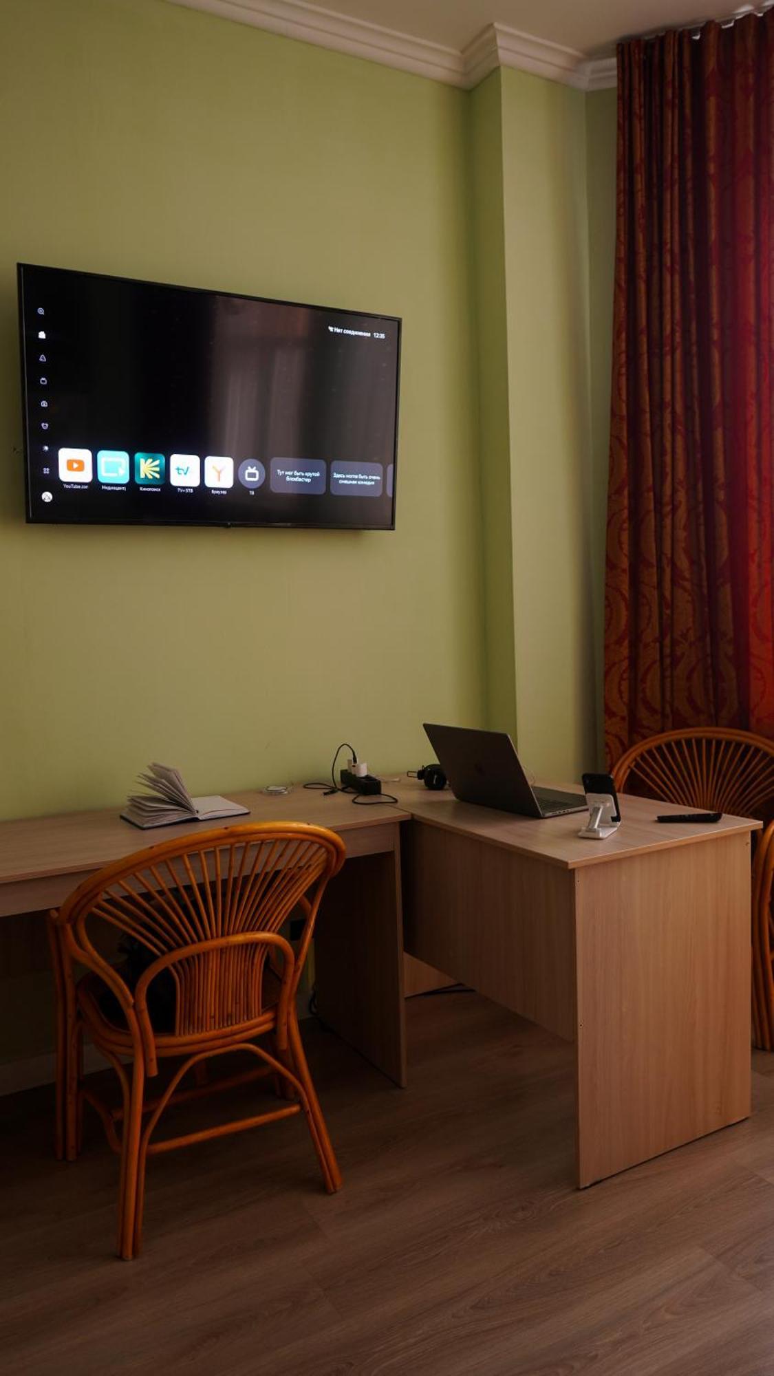 Friends Hostel Astana Extérieur photo